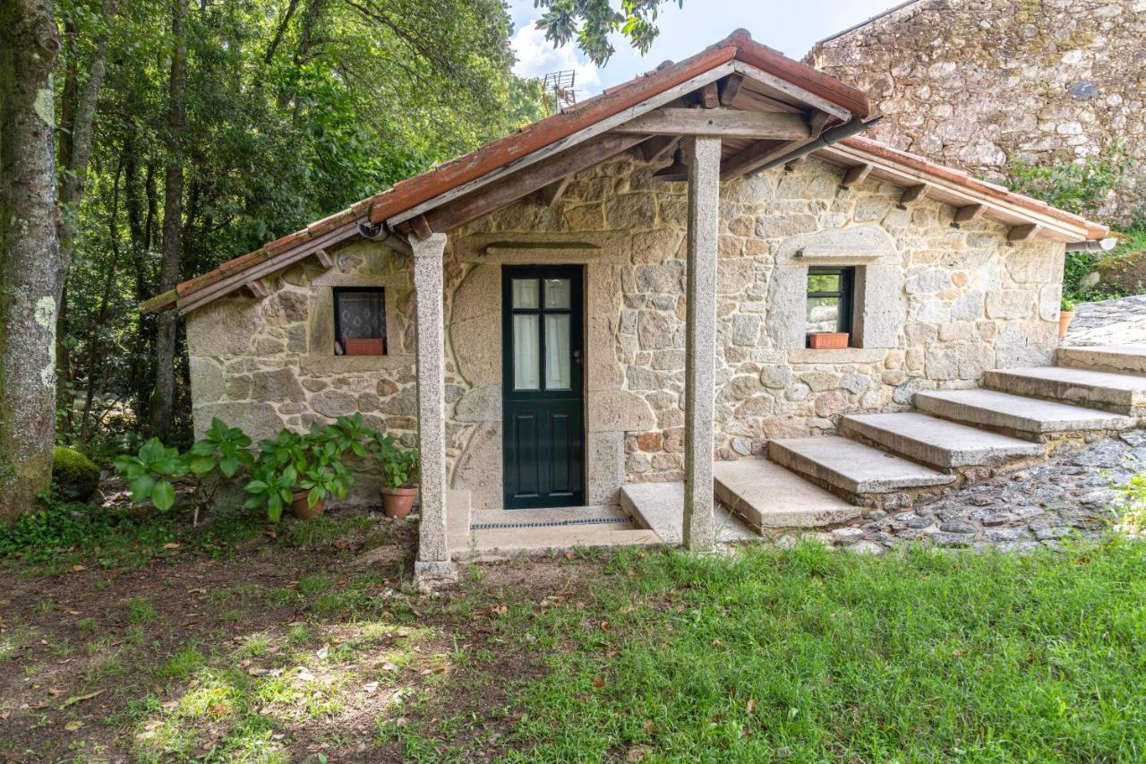 Entre Os Rios - Casa Rural Y Enoturismo Pobra Do Caraminal Bagian luar foto