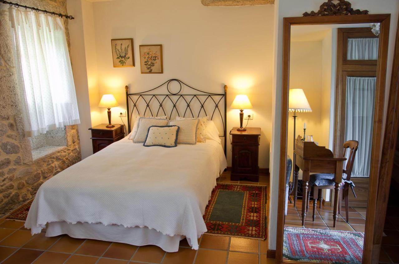 Entre Os Rios - Casa Rural Y Enoturismo Pobra Do Caraminal Bagian luar foto