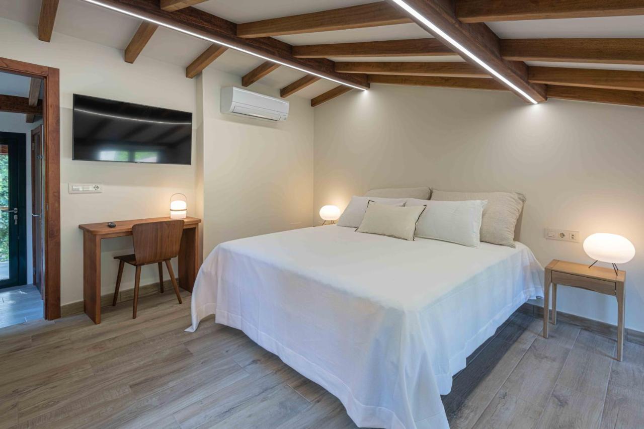 Entre Os Rios - Casa Rural Y Enoturismo Pobra Do Caraminal Bagian luar foto